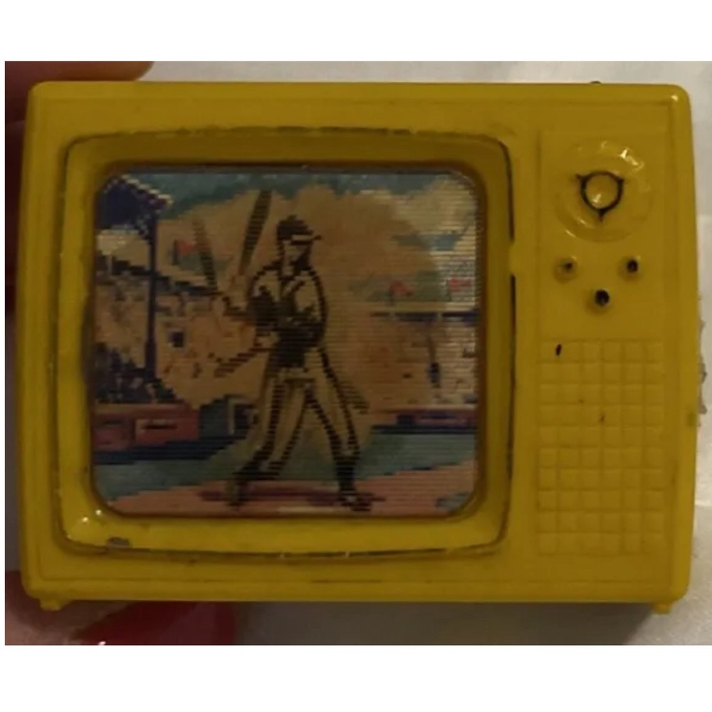 1960’s Vintage Wiggle TV Baseball Pencil Sharpener Sterling Blade Yellow